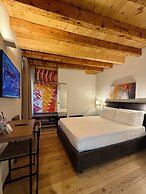 Malvezzi24 Boutique Rooms