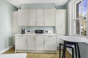 Beautiful Abode In Fulham Broadway