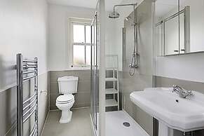 Beautiful Abode In Fulham Broadway