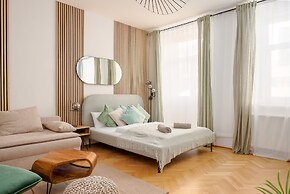 Designer Apartments - Near Danube