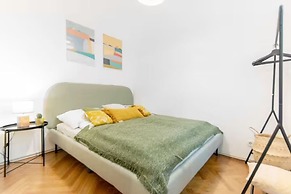 Designer Apartments - Near Danube