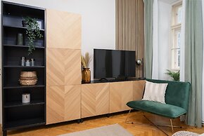 Designer Apartments - Near Danube