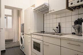 Designer Apartments - Near Danube