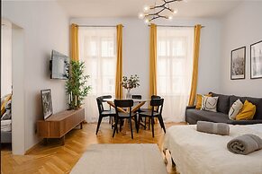 Designer Apartments - Near Danube