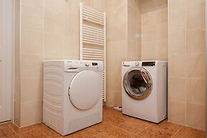 Designer Apartments - Near Danube