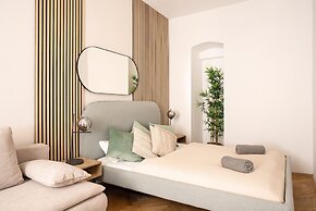 Designer Apartments - Near Danube