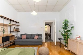 Designer Apartments - Near Danube