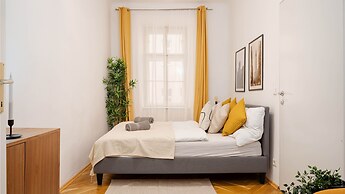 Designer Apartments - Near Danube