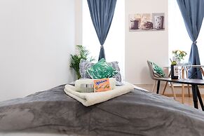 Designer Apartments - Near Danube