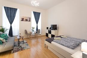 Designer Apartments - Near Danube