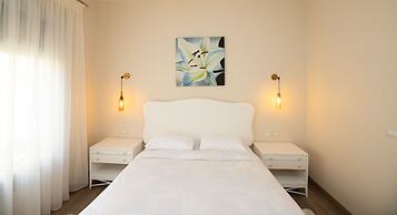 Prime Select Village Gate