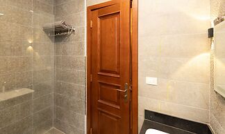 Prime Select Village Gate