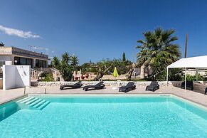 3635 Villa Dolce - App 2 by Barbarhouse