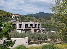 Olivera Suites Sarti