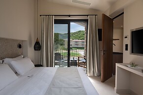 Olivera Suites Sarti