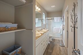 Bend Able 3 Bedroom Home by Redawning