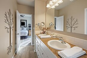 Bend Able 3 Bedroom Home by Redawning