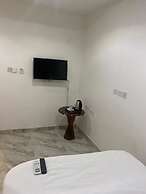 1 Oak Apartments Guzape