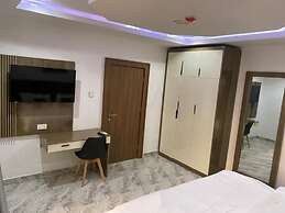 1 Oak Apartments Guzape