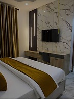 1 Oak Apartments Guzape