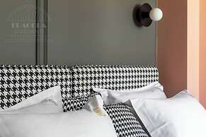 Canvas House by Fragola Collection
