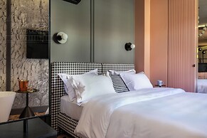 Canvas House Fragola Apartments