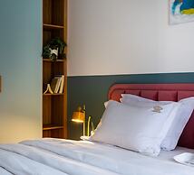 Canvas House Fragola Apartments