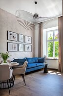 Canvas House Fragola Apartments