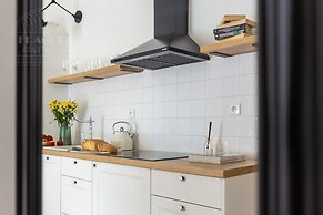 Canvas House Fragola Apartments