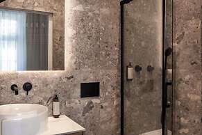 Canvas House Fragola Apartments