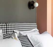 Canvas House Fragola Apartments