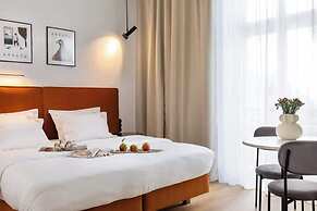 Canvas House Fragola Apartments