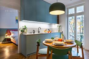 Canvas House Fragola Apartments