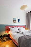 Canvas House by Fragola Collection
