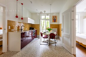 Canvas House Fragola Apartments