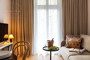 Canvas House Fragola Apartments