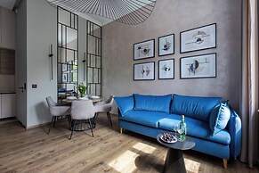 Canvas House by Fragola Collection