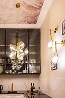 Canvas House Fragola Apartments