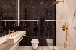 Canvas House Fragola Apartments