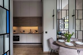 Canvas House by Fragola Collection