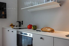 Canvas House Fragola Apartments