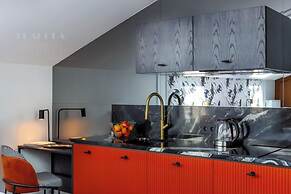 Canvas House Fragola Apartments