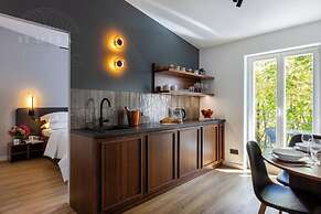 Canvas House Fragola Apartments