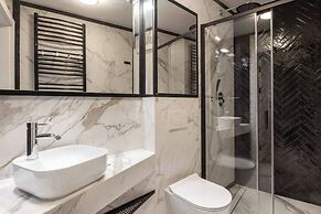 Canvas House by Fragola Collection