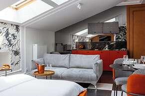 Canvas House Fragola Apartments