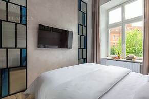 Canvas House Fragola Apartments