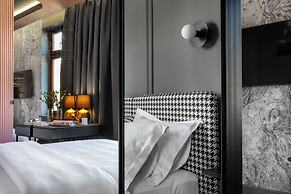 Canvas House Fragola Apartments