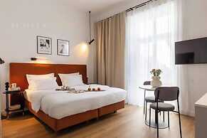 Canvas House Fragola Apartments