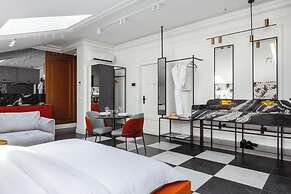 Canvas House Fragola Apartments