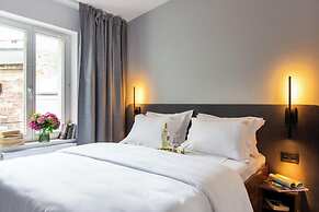 Canvas House Fragola Apartments